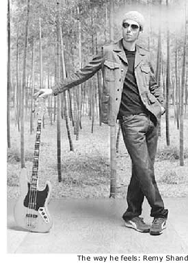 Remy Shand - remy with gitarka.jpg